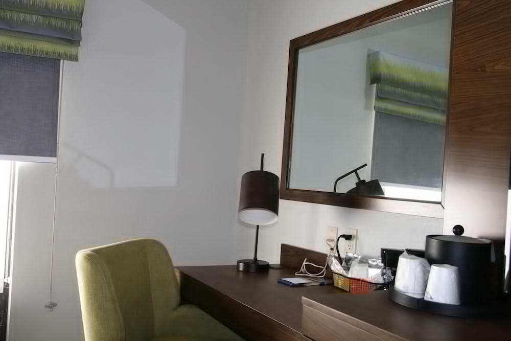 Hotel Hampton 3*